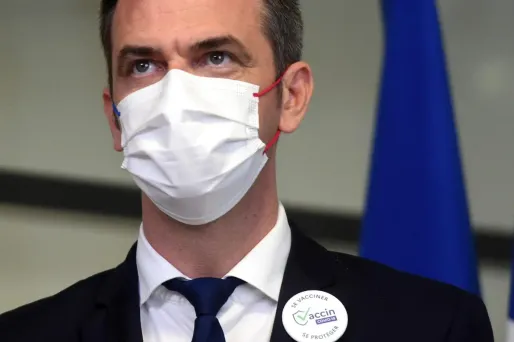 Olivier Véran annonce des assouplissements sur le pass sanitaire.