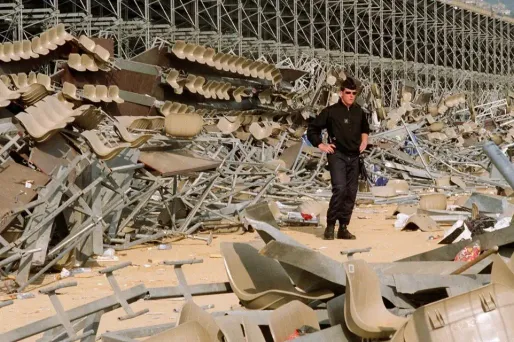 En 1992, l'effondrement d'une tribune avant le coup d'envoi de la demi-finale de Coupe de France avait fait 19 morts.