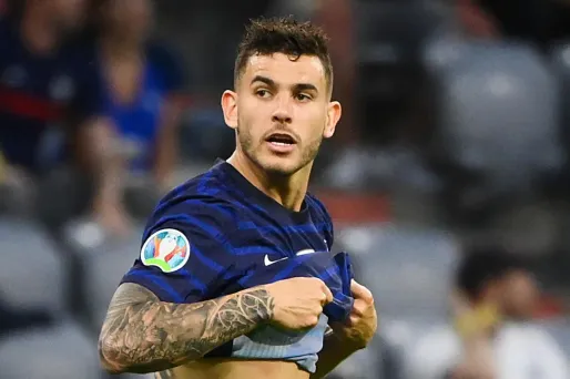 Lucas Hernandez est convoqué devant un tribunal de Madrid.