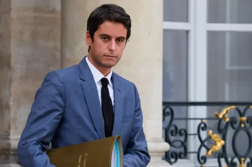 Gabriel Attal n'exclut pas de nouvelles mesures face au variant Omicron.