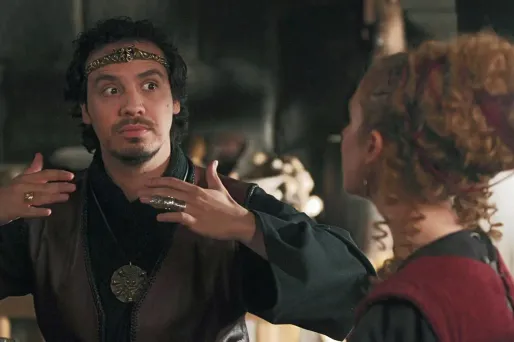 Alexandre Astier dans la série "Kaamelott"