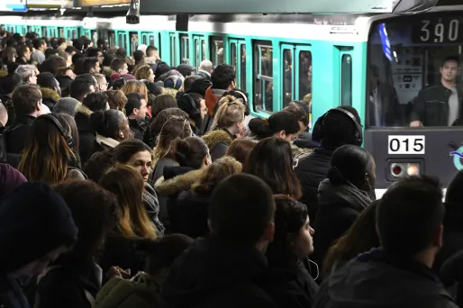 Ce week-end, le trafic à la RATP devrait être beaucoup moins perturbé qu'auparavant.