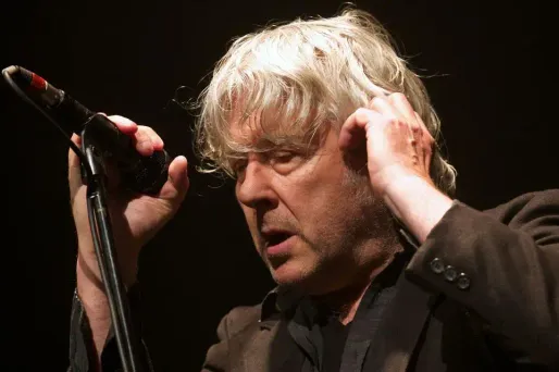 "Je veux être positif et profiter de la vie, en tenant compte de la situation" a déclaré Arno, à l'annonce de son cancer.