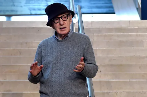 La publication des mémoires de Woody Allen avait suscité un tollé, ce dernier étant accusé d'abus sexuel par sa fille adoptive.