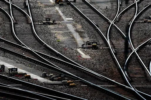 Collision train-véhicule utilitaire dans la Somme : un mort