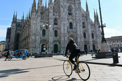 Selon le dernier bilan disponible, l'Italie compte plus de 10.000 cas avérés, et dénombre 631 morts.