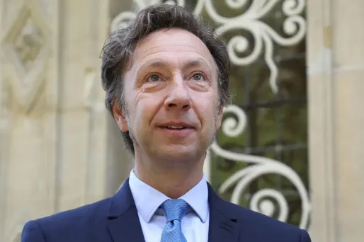 L'émission sera présentée en direct par Stéphane Bern