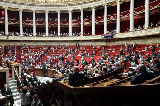 Quatre députés et deux agents de l'Assemblée nationale sont infectés par le coronavirus.