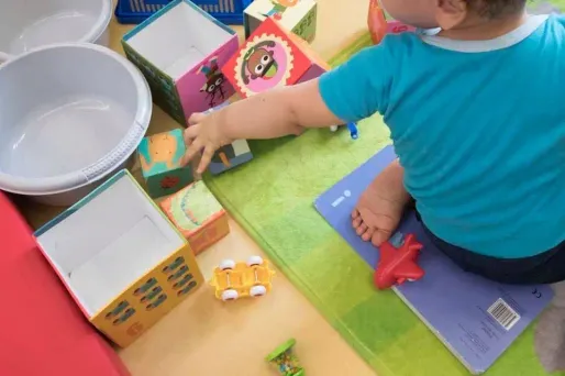 Le ministre de la Santé a autorisé l'activité des micro-crèches dans la limite de dix enfants (photo d'illustration).