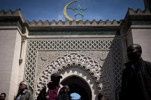 Les musulmans ne pourront pas se réunir dans les mosquées, en raison du confinement.