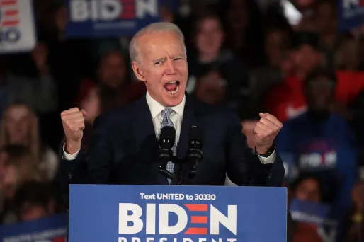 Joe Biden, ancien bras droit de Barack Obama, était le favori en Caroline du Sud, État où les Noirs, chez qui il est très populaire, représentent plus de la moitié de l'électorat démocrate.