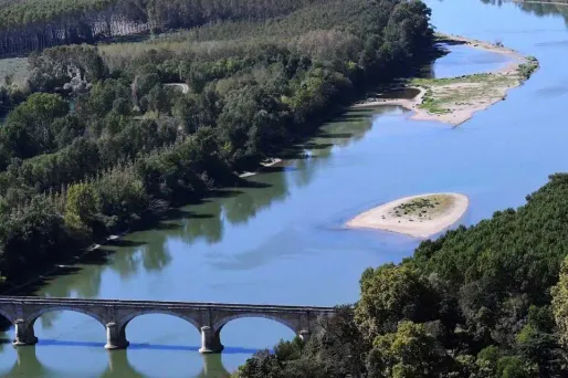 La Garonne et la Seine pourraient déborder à cause des crues.