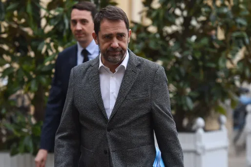 Christophe Castaner a demandé aux Préfets "d'examiner au cas par cas", la "nécessité de durcir les mesures" en cas de "relâchement" dans le confinement.
