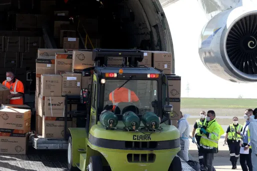 Antonov An-225 Mriya livraison masques aéroport de Paris-Vatry, dans la Marne 19 avril 2020