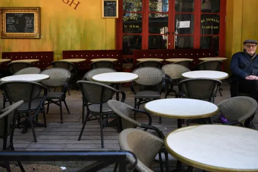 Les restaurateurs parisiens espèrent pouvoir étendre leurs terrasses pour accueillir plus de clients.