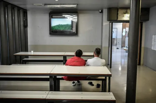 centre rétention migrants, 2000*1000