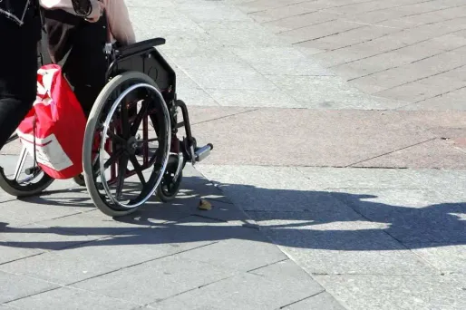 De nombreuses associations viennent en aide aux personnes en situation de handicap pour leur permettre de continuer leurs soins pendant le confinement.