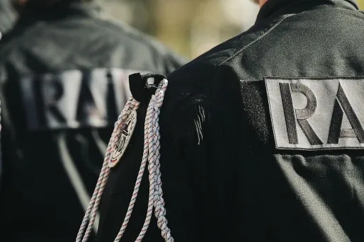 Depuis la mise en place du confinement, le RAID est intervenu aux quatre coins de la France face à des forcenés qui supportaient mal le confinement.