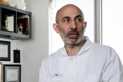 La professeur Lantieri a critiqué la visite d'Emmanuel Macron à l'hôpital militaire de Mulhouse.