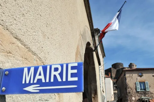 Coronavirus oblige, des équipes sortantes ont joué les prolongations depuis le premier tour des élections municipales mi-mars.