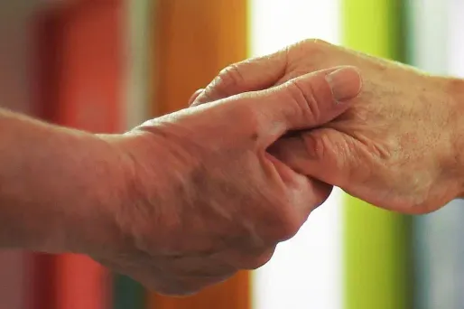 Les aides à domicile et auxiliaires de vie ressentent un sentiment d'abandon pendant la crise du Covid-19, selon Thierry D'Aboville.