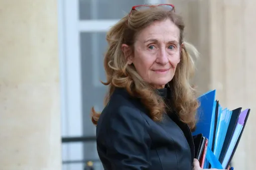 Le rapport portera "notamment sur les modalités des réquisitions effectuées, leur étendue et leur durée", indique Nicole Belloubet dans un communiqué.