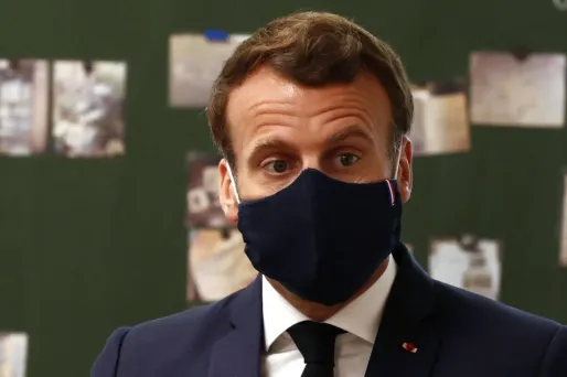 Emmanuel Macron voit sa cote de confiance baisser, selon un sondage (photo d'illustration).