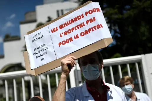 Depuis plusieurs mois, les soignants se mobilisent pour une hausse de leurs salaires.