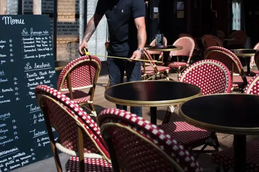 Bercy veut inciter les Français à utiliser leurs tickets restaurant dans les restaurants le week-end pour relancer le secteur.