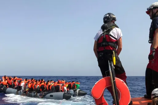 L'Ocean Viking reprend la mer pour aller secourir les migrants ayant fait naufrage en Méditerranée.
