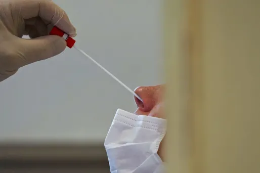 Coronavirus : 30.182 morts en France, les nouveaux cas en hausse