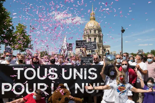 D'après les manifestants, les établissements sont prêts à rouvrir en respectant un "protocole sanitaire strict".