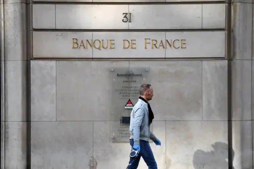 La reprise économique se passe "un peu mieux que prévu", selon la Banque de France.