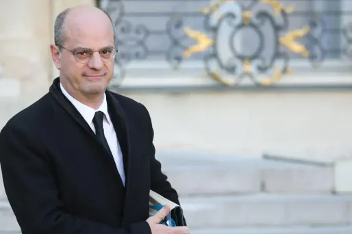En juin, Jean-Michel Blanquer espérait voir "un million d'élèves" participer à ce dispositif financé à hauteur de 200 millions d'euros