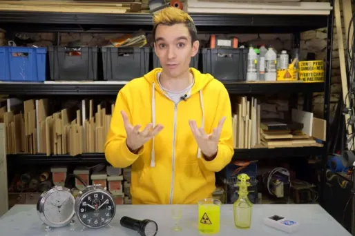 Le youtubeur dénonce une "tentative de déstabilisation".