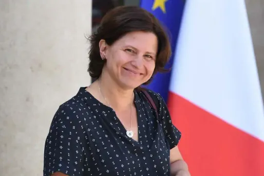 "J'en appelle à la conscience et à l'enthousiasme de tous les Français pour le football. Et même à Marseille, ce serait bien qu'on soutienne Paris", a jugé Roxana Maracineanu vendredi.