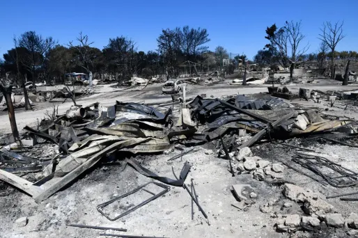 L'incendie a détruit deux villages vacances aux abords de Martigues.