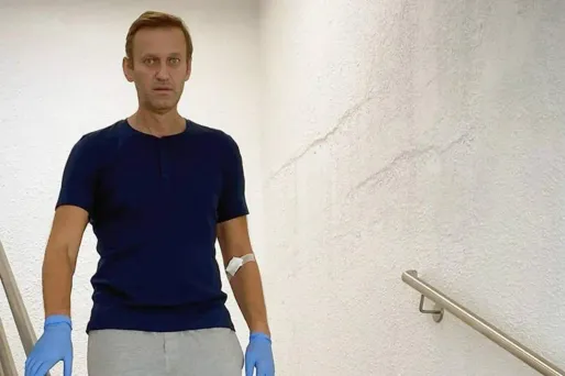 Navalny a été autorisé à sortir de l'hôpital.