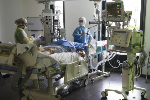 Sur les 7 derniers jours, 7.294 nouvelles hospitalisations ont été enregistrées, dont 1415 en réanimation