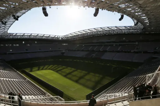Les rencontres sportives se joueront à huis-clos si elles ont lieu après 21 heures.
