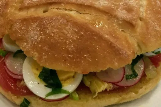 Savez-vous préparer un véritable Pan Bagnat ?