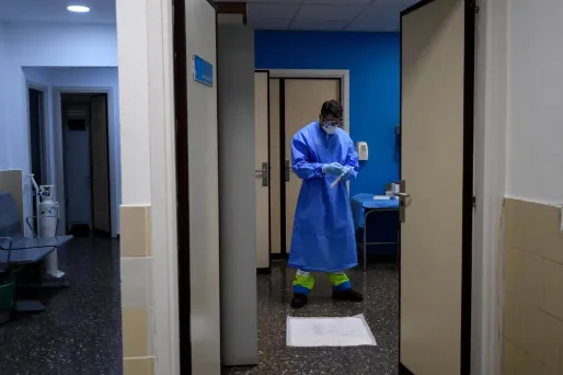 Plus de 1.300 personnes sont en réanimation pour une infection au coronavirus.