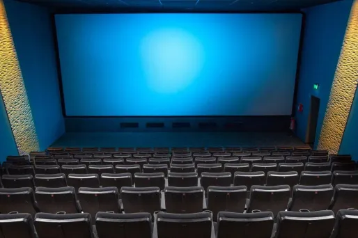 Les cinémas espèrent pouvoir rouvrir en soirée en décembre.