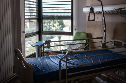 Une plainte a été déposée jeudi contre un hôpital des Yvelines.