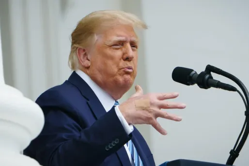 Donald Trump a évoqué vendredi pour la première fois la possibilité d'une défaite à la présidentielle américaine.