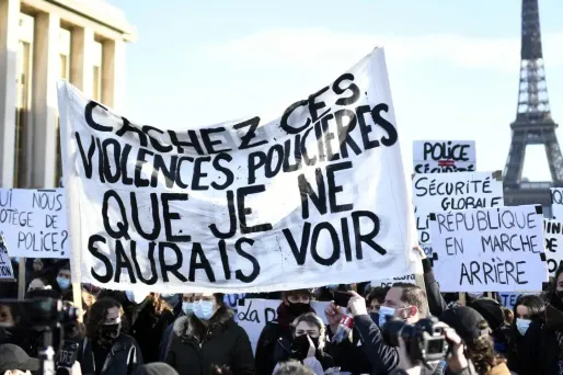 Manifestation contre la loi "sécurité globale" le 21 novembre à Paris.