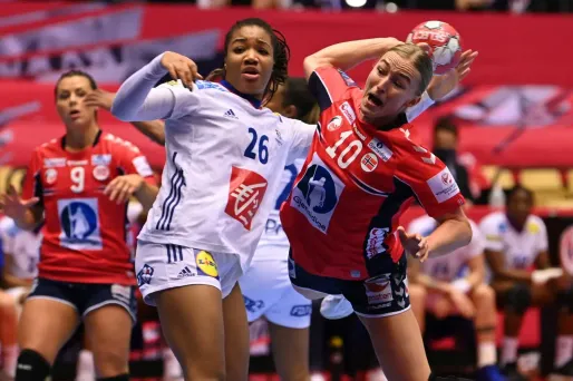 Handball : les Françaises battues en finale de l'Euro par la Norvège (22-20)