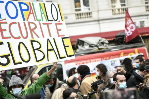 Plusieurs centaines de manifestants ont défilé à Paris.