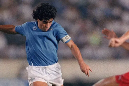 Le stade de Naples officiellement rebaptisé du nom de Diego Armando Maradona
