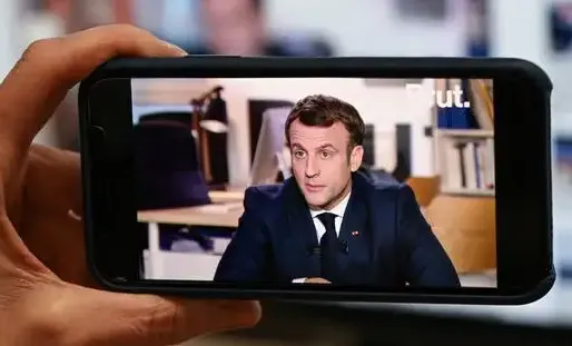 Le président de la République, Emmanuel Macron, s'est dit favorable à ce que des rues soient rebaptisées.